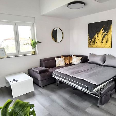Apartments Bora Liznjan Bagian luar foto