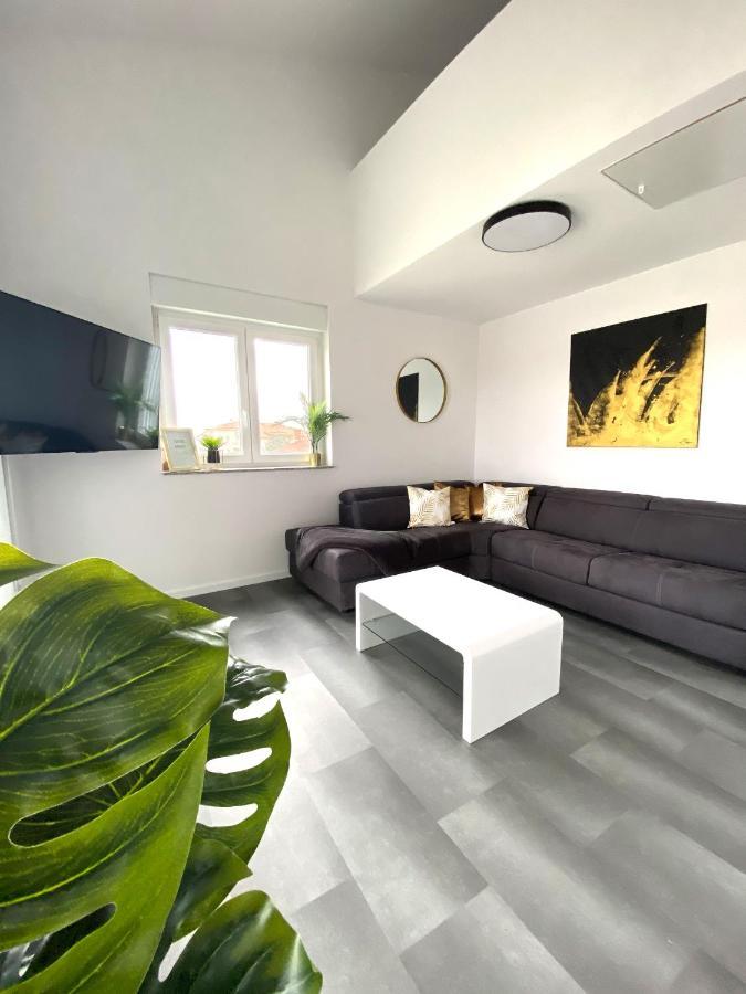Apartments Bora Liznjan Bagian luar foto