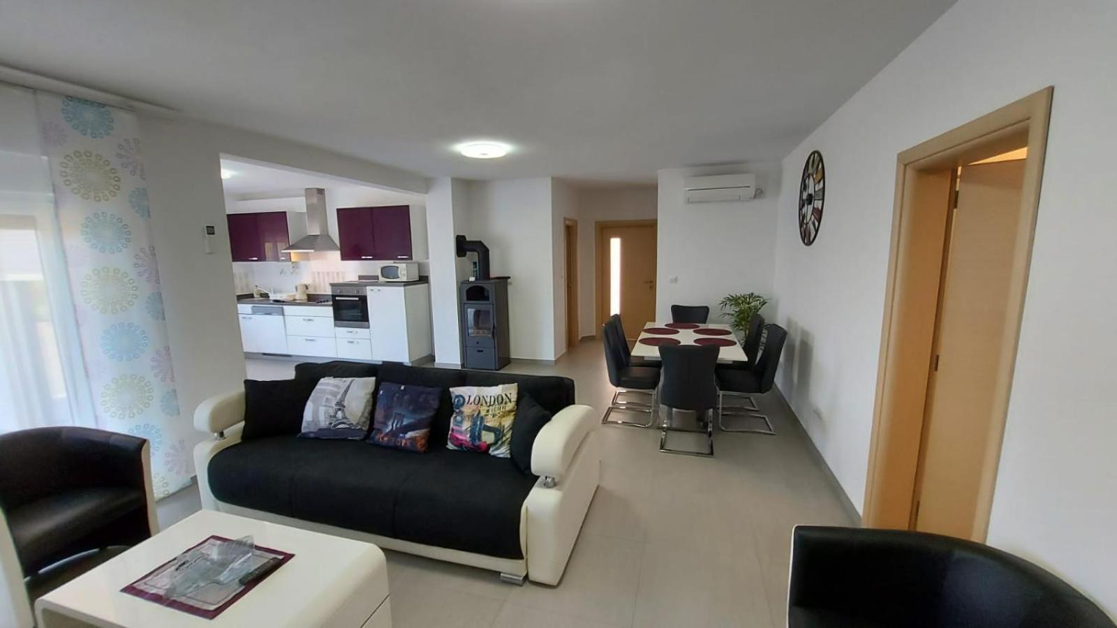 Apartments Bora Liznjan Bagian luar foto