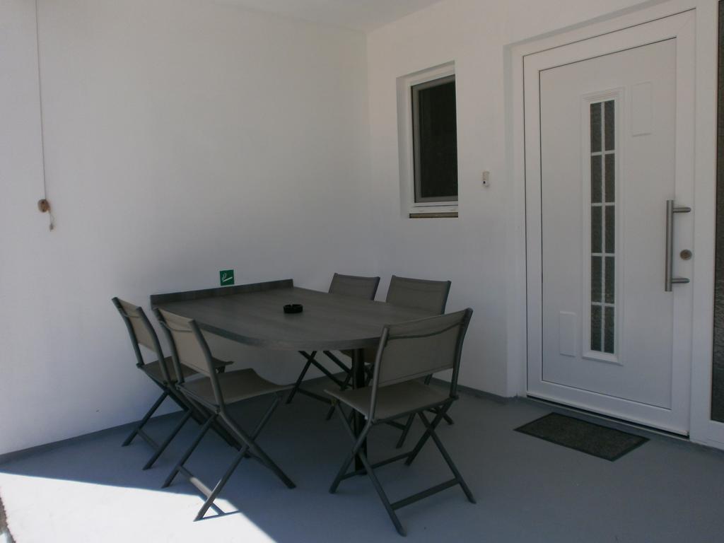 Apartments Bora Liznjan Bagian luar foto