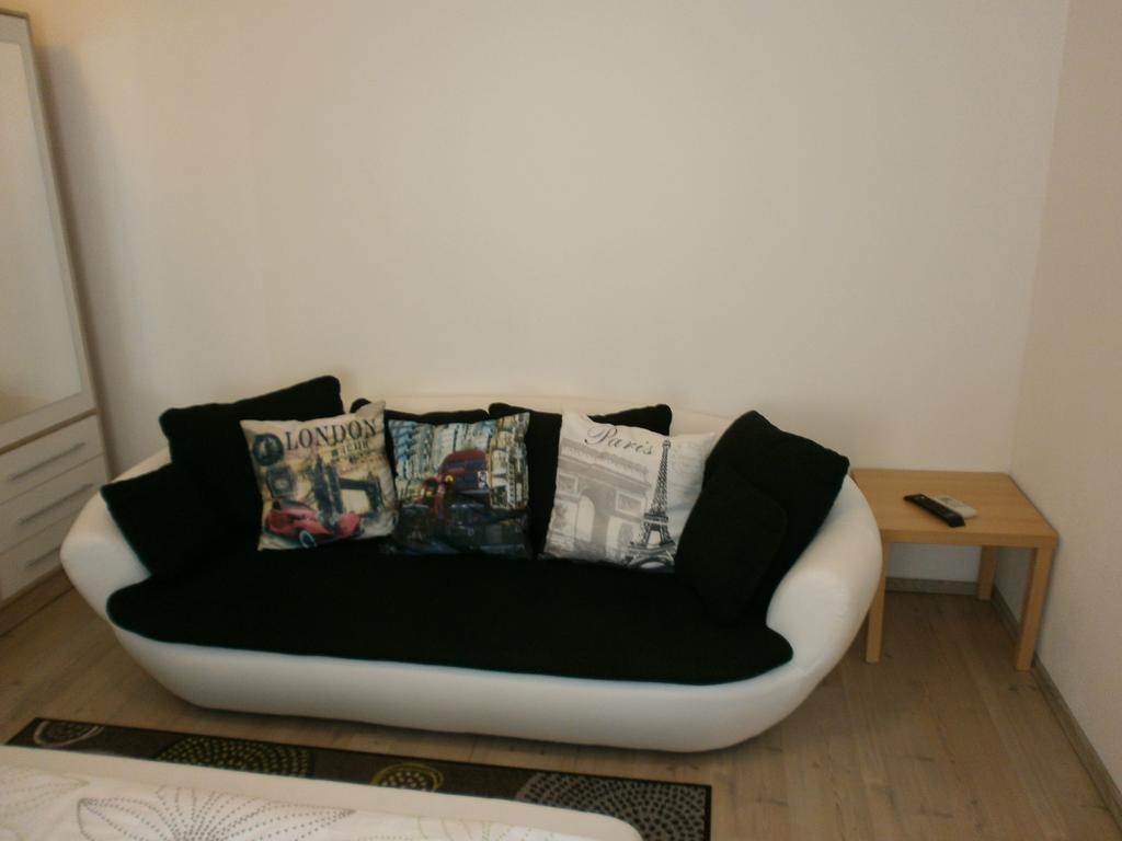 Apartments Bora Liznjan Bagian luar foto